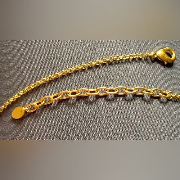 Chrysalis Silver Swarovski Red Crystal Necklace, NWOT, Perfect Condition, Signed - Picture 8 of 8